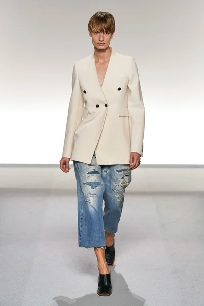Look 6